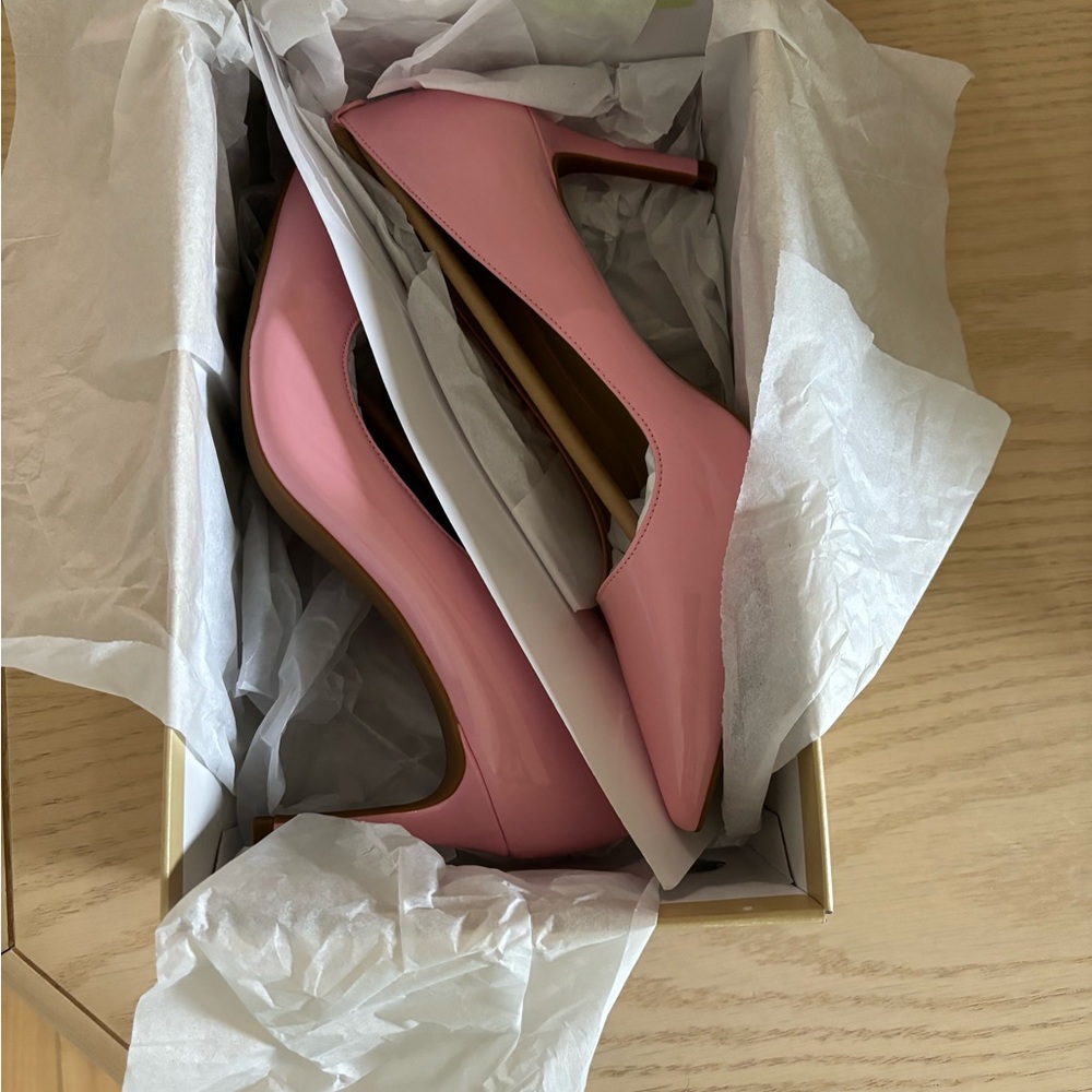 Women’s new Michael Kors heels - Picture 2 of 4
